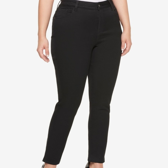 Tommy Hilfiger Plus Size Black Wash Jeans Black 18 - Picture 2 of 4